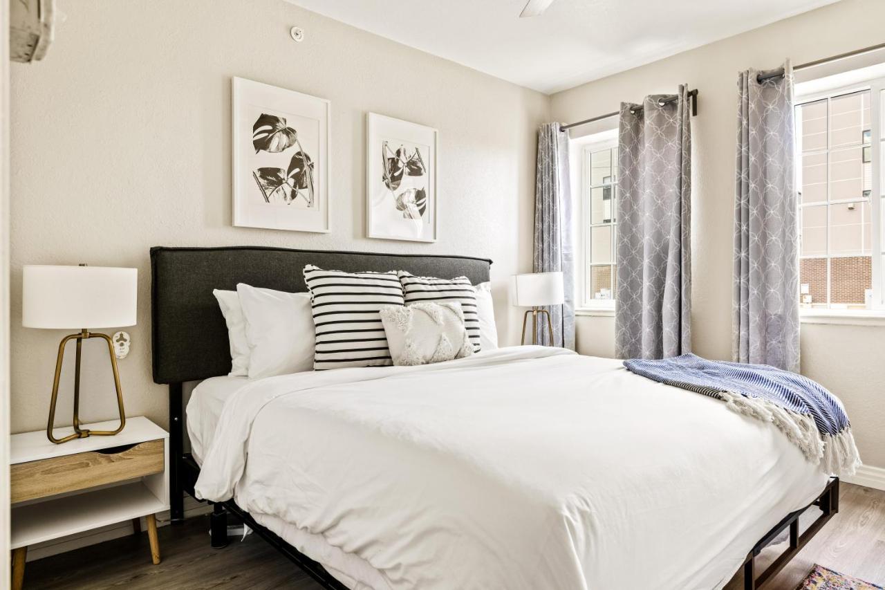 Stylish City Retreat - King Beds - Walk To Sloans Lake دنفر المظهر الخارجي الصورة