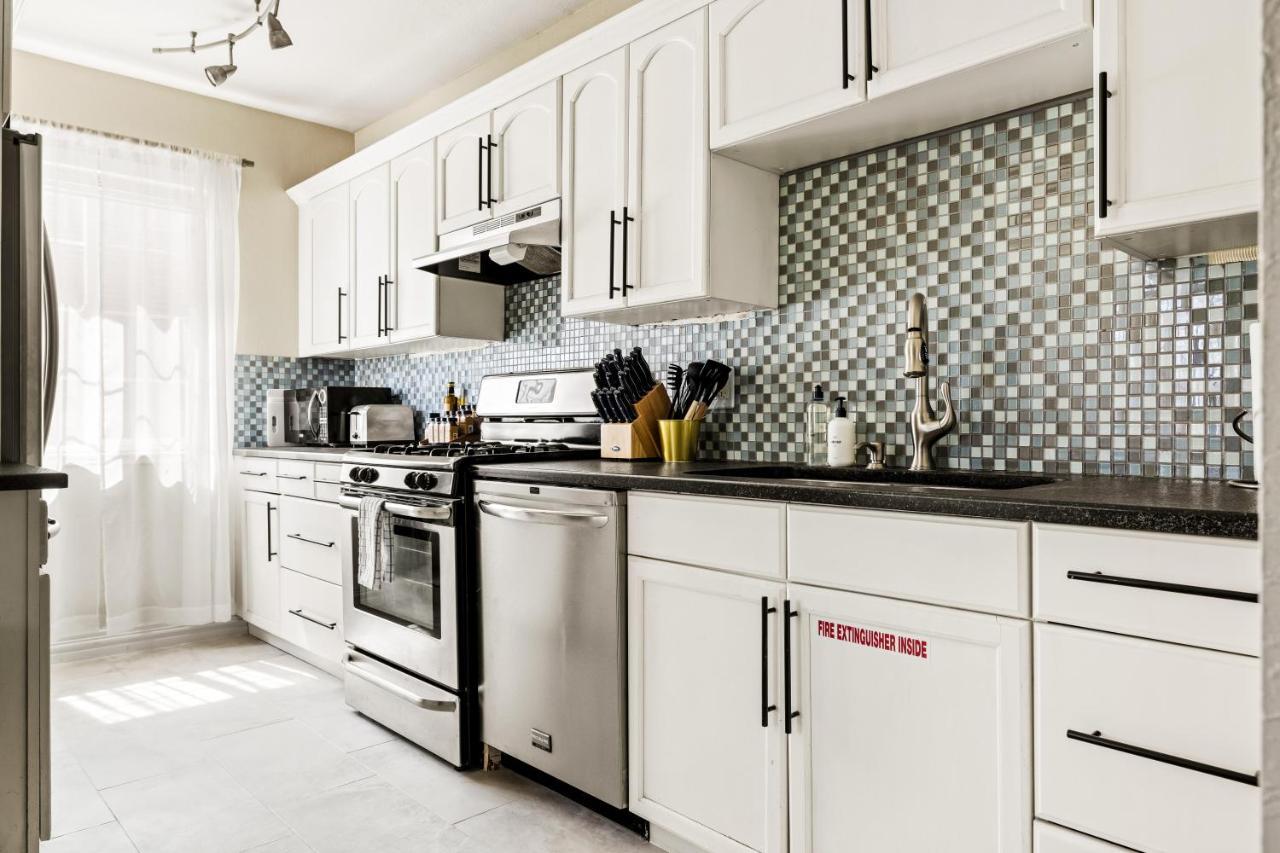 Stylish City Retreat - King Beds - Walk To Sloans Lake دنفر المظهر الخارجي الصورة
