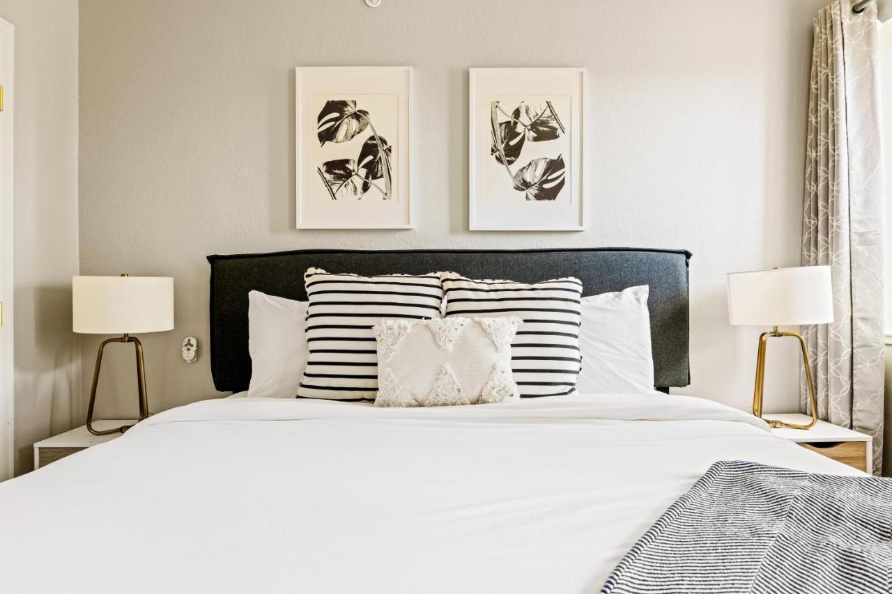 Stylish City Retreat - King Beds - Walk To Sloans Lake دنفر المظهر الخارجي الصورة